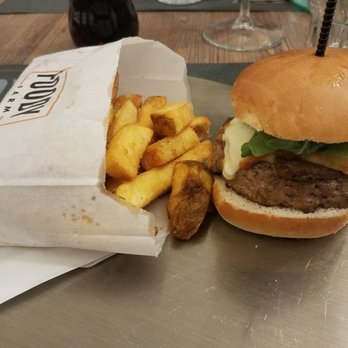 Foody Farm Firenze - burger (1/2 order) and fries. - Fast Food Near Me - Florence, FI Foody Farm Firenze - burger (1/2 order) and fries. - Fast Food Near Me - Florence, FI