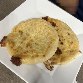 El Torogoz Pupuseria - Large Pupusas Revueltas / Mix Pupusas - Salvadoran Near Me - Norwalk, California El Torogoz Pupuseria - Large Pupusas Revueltas / Mix Pupusas - Salvadoran Near Me - Norwalk, California