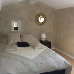 Location saisonniere bastide avec piscine - Chambre 1