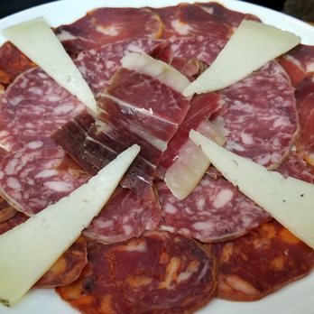 Museo del Jamón - Meat Shops Near Me - Madrid, M Museo del Jamón - Meat Shops Near Me - Madrid, M