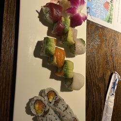 Sumo Japanese Steakhouse & Sushi Bar - Rainbow Roll Salmon Mango Roll