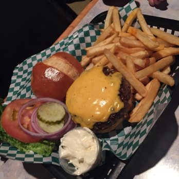 Manley's Irish Mutt - Cheeseburger - Pubs Near Me - Indianapolis, Indiana