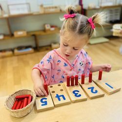 Sunset Montessori - Learning my numbers