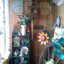 Kozy Korner Gift Shoppe - Store front.