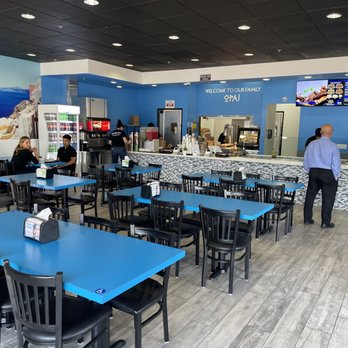 Gyromania - Dining room - Greek Near Me - Oxnard, California Gyromania - Dining room - Greek Near Me - Oxnard, California