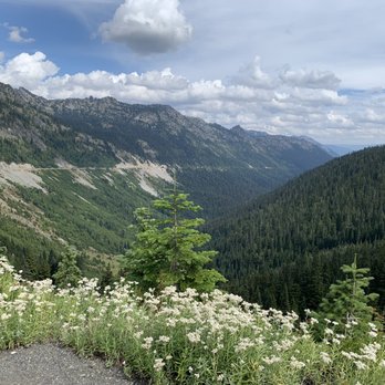 Naches Peak Loop Trail - Hiking Near Me Naches Peak Loop Trail - Hiking Near Me