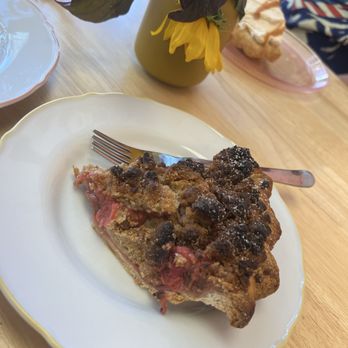 Pie Party - Rhubarb raspberry crumble - Bakeries Near Me - Salt Lake City, Utah