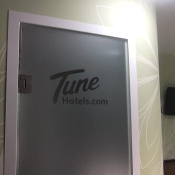Tune Hotel - Hotels Near Me - London, XGL