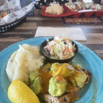 Crabby's Bar & Grill - Mahi Fresca - Seafood Near Me - Clearwater Beach, Florida