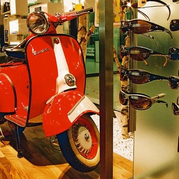eye couture - Augenoptik - Eyewear & Opticians Near Me - Berlin, BE eye couture - Augenoptik - Eyewear & Opticians Near Me - Berlin, BE