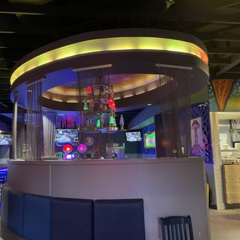 Mellow Mushroom - Pizza Near Me - Arlington, Texas