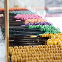 Sidewalk Food Tours of Paris - Best French Macaroons ever!