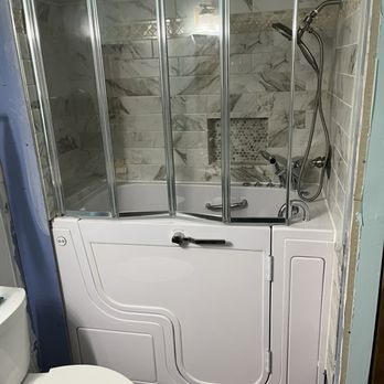 Ella's Bubbles - Glass door accessory - Kitchen & Bath Near Me - Chicago, Illinois
