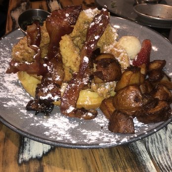 Sidecar Social - Sports Bars Near Me - Addison, Texas