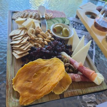 Hummingbird Estate - Charcuterie board - Wineries Near Me - Central Point, Oregon Hummingbird Estate - Charcuterie board - Wineries Near Me - Central Point, Oregon