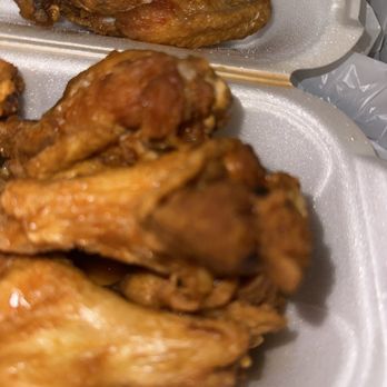 Zein's Pizza Wings and Subs - Buffalo 10 Piece Wings - Pizza Near Me - Clearwater, Florida