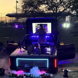 DJ at the Jingle Jog 5K