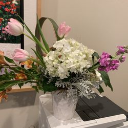 JP Designs Floral - "Horizontal Spring" .... How it arrived in person. Doesn't look like the online picture at all.