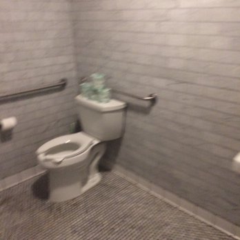 Le Cafe De La Plage - Nice and clean single bathroom - Coffee & Tea Near Me - Malibu, California Le Cafe De La Plage - Nice and clean single bathroom - Coffee & Tea Near Me - Malibu, California