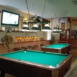 Clyde's Pub