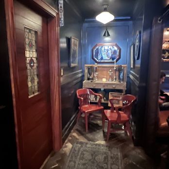 Billy Can Can - Decor - Steakhouses Near Me - Dallas, Texas