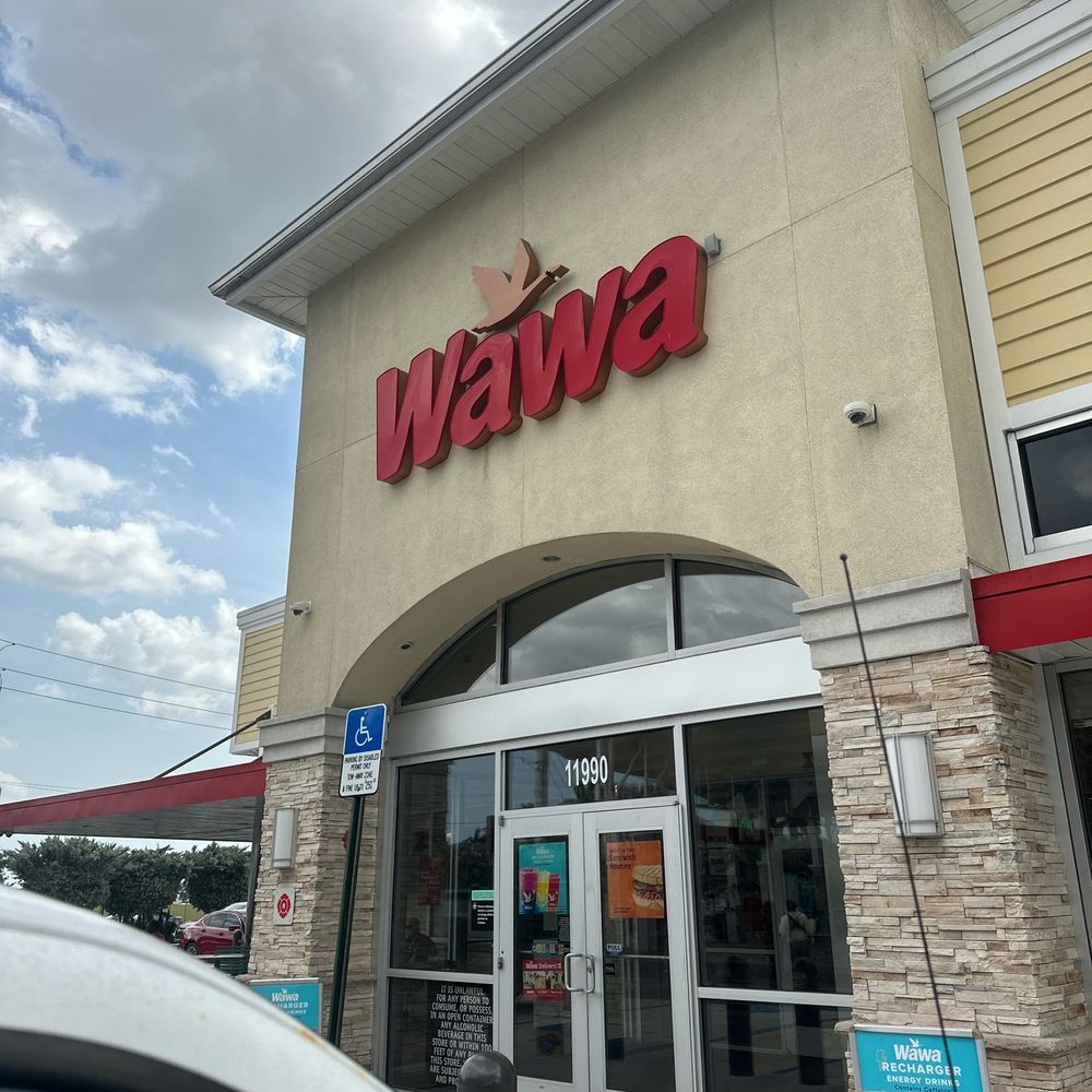 Wawa - Entrance - Gas Stations Near Me - Miami, Florida