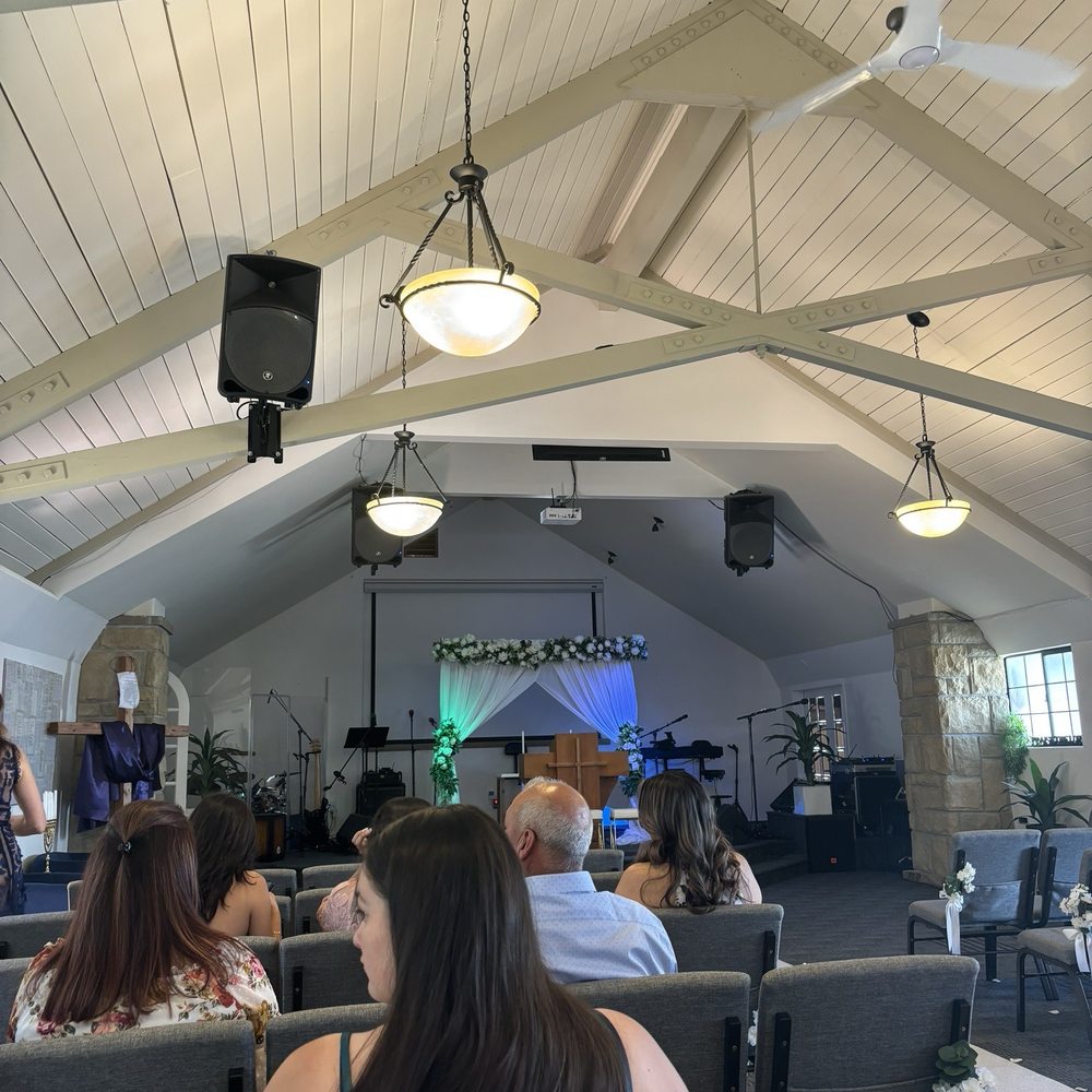 Nueva Vida Church - Inside - Churches Near Me - Santa Barbara, California Nueva Vida Church - Inside - Churches Near Me - Santa Barbara, California