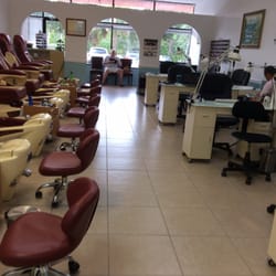 Top Q Nails