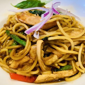Hopstix - Thai Spaghetti - Breweries Near Me - Chamblee, Georgia