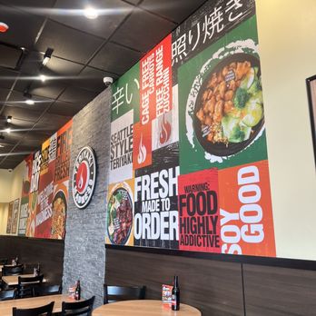 Teriyaki Madness - Interior decor - Asian Fusion Near Me - Elizabeth, New Jersey