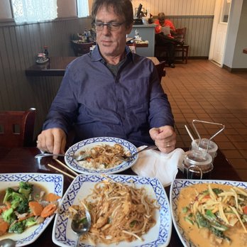 Thai Thara - Broccoli beef, pad Thai, red curry fish. - Thai Near Me - Richmond, Indiana Thai Thara - Broccoli beef, pad Thai, red curry fish. - Thai Near Me - Richmond, Indiana