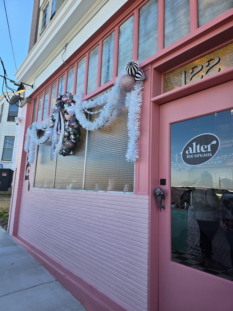 Alter Ice Cream Logo