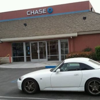 Chase Bank - front of chase - Banks & Credit Unions Near Me - Irvine, California Chase Bank - front of chase - Banks & Credit Unions Near Me - Irvine, California