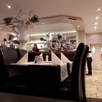 Restaurant Cava - Das Ambiente im Cava - Greek Near Me - Kaarst, NW