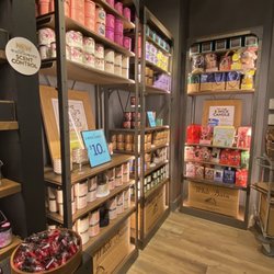 Bath & Body Works