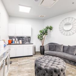 Beverly Hills Rejuvenation Center - consult room