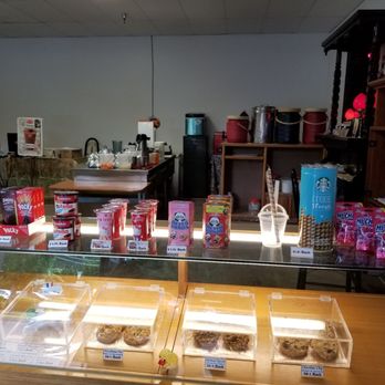 Chen Fu Bubble Tea - Front counter and snacks - Bubble Tea Near Me - Hillsboro, Oregon Chen Fu Bubble Tea - Front counter and snacks - Bubble Tea Near Me - Hillsboro, Oregon