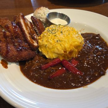 Curry Hyuga - Omurice with beef, and a side order of tonkatsu!! - Japanese Curry Near Me - Burlingame, California Curry Hyuga - Omurice with beef, and a side order of tonkatsu!! - Japanese Curry Near Me - Burlingame, California