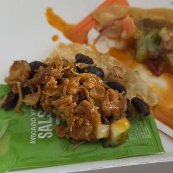 Taco Bell - Live Más Café - "Veggie" pizza with chicken on it. - Fast Food Near Me - Las Vegas, Nevada