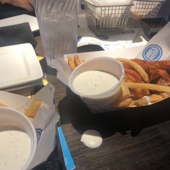 Dave & Buster's Thousand Oaks - Ranch that the server spilled on the table as they were trying to hand it to me LOL! and that nice plating - Arcades Near Me - Thousand Oaks, California