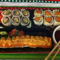 California roll , Spicy tuna roll and Mountain roll... Yummm'mmm
