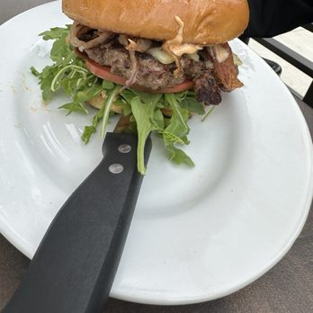 Lunada Kitchen - Bacon Burger  with fresh ingredients like arugula. - Breakfast & Brunch Near Me - Palos Verdes Estates, California