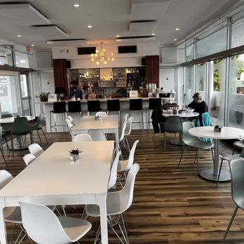 The Vault - Tom Tom dining Room - American Near Me - Tulsa, Oklahoma