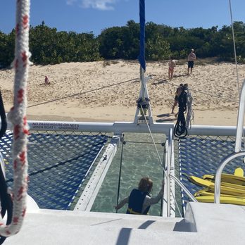 Spread Eagle - Getting off on the island - Boating Near Me - Playa Sardinera, Puerto Rico