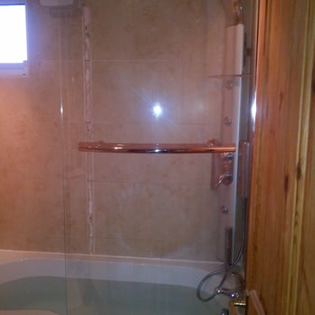 McHugh Plumbing and Heating - Side view of new curved shower screen - Plumbing Near Me - Leeds, XWY