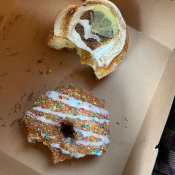 The Glazy Donut - Yabba Dabba Doo & lemon meringue - Coffee & Tea Near Me - El Paso, Texas The Glazy Donut - Yabba Dabba Doo & lemon meringue - Coffee & Tea Near Me - El Paso, Texas