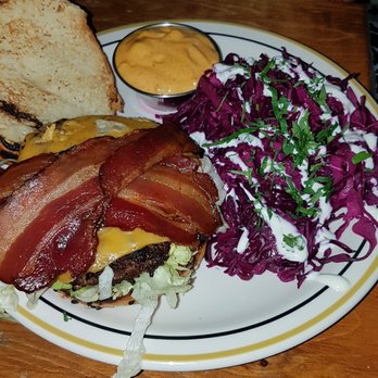 Isle de Garde - Brasseries Near Me - Montreal, Quebec