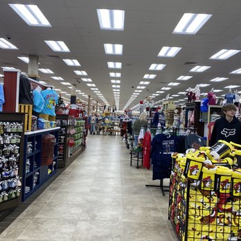 Buc-ee's - It looks endless. - Gas Stations Near Me - Calhoun, Georgia