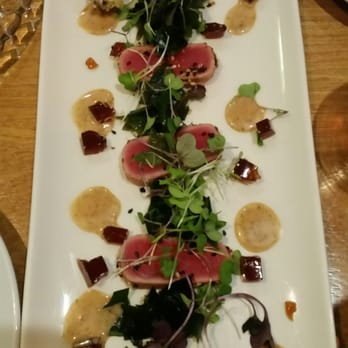 Banque Oyster Bar & Eatery - Seared tuna - Modern European Near Me - Auckland, AUK