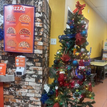 Mama Mia Pizza - Christmas spirit - Pizza Near Me - San Diego, California Mama Mia Pizza - Christmas spirit - Pizza Near Me - San Diego, California